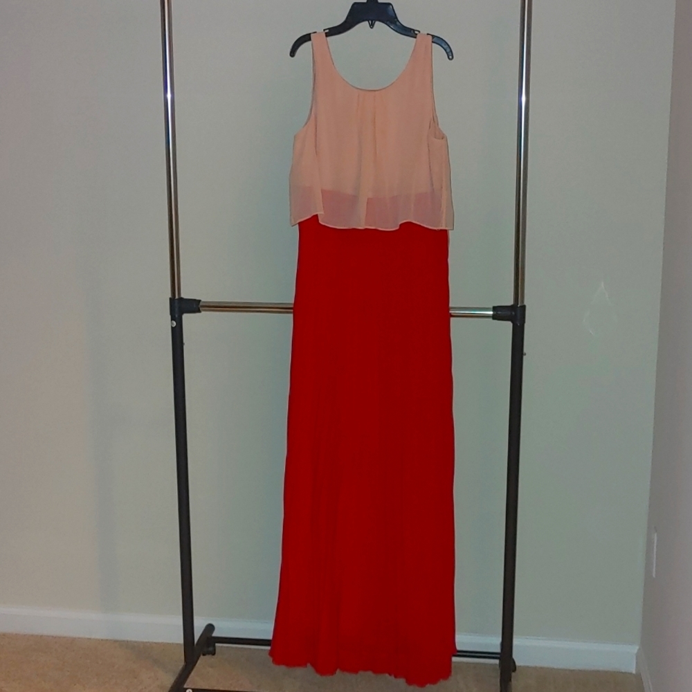 Dress - Picture 2 of 3
